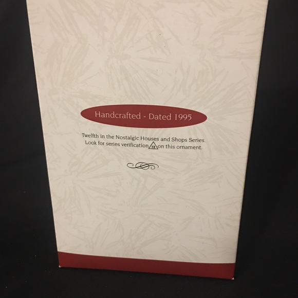 Hallmark Keepsake Town Church - Picture 5 of 5